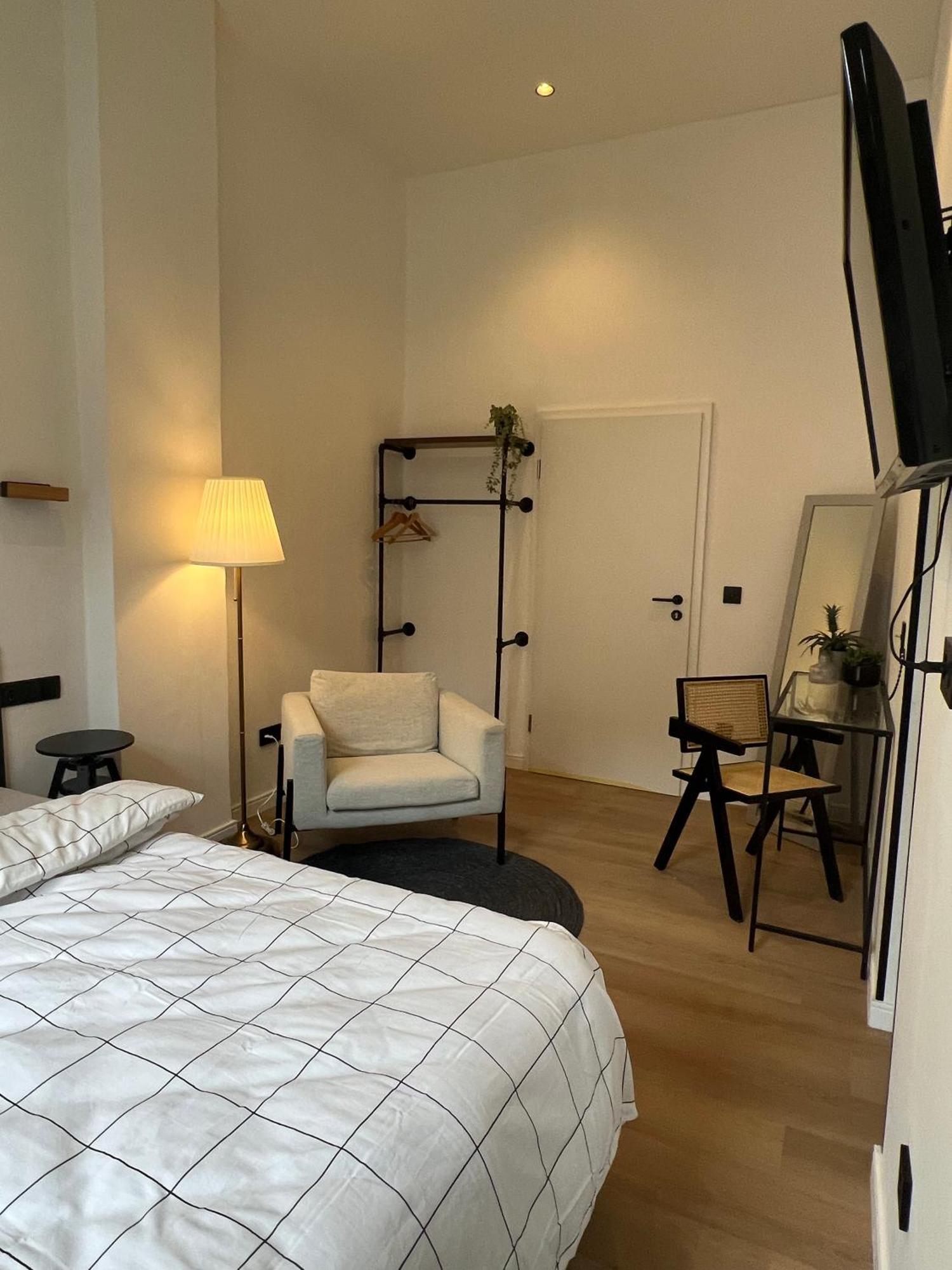 Modern I Cosy & *