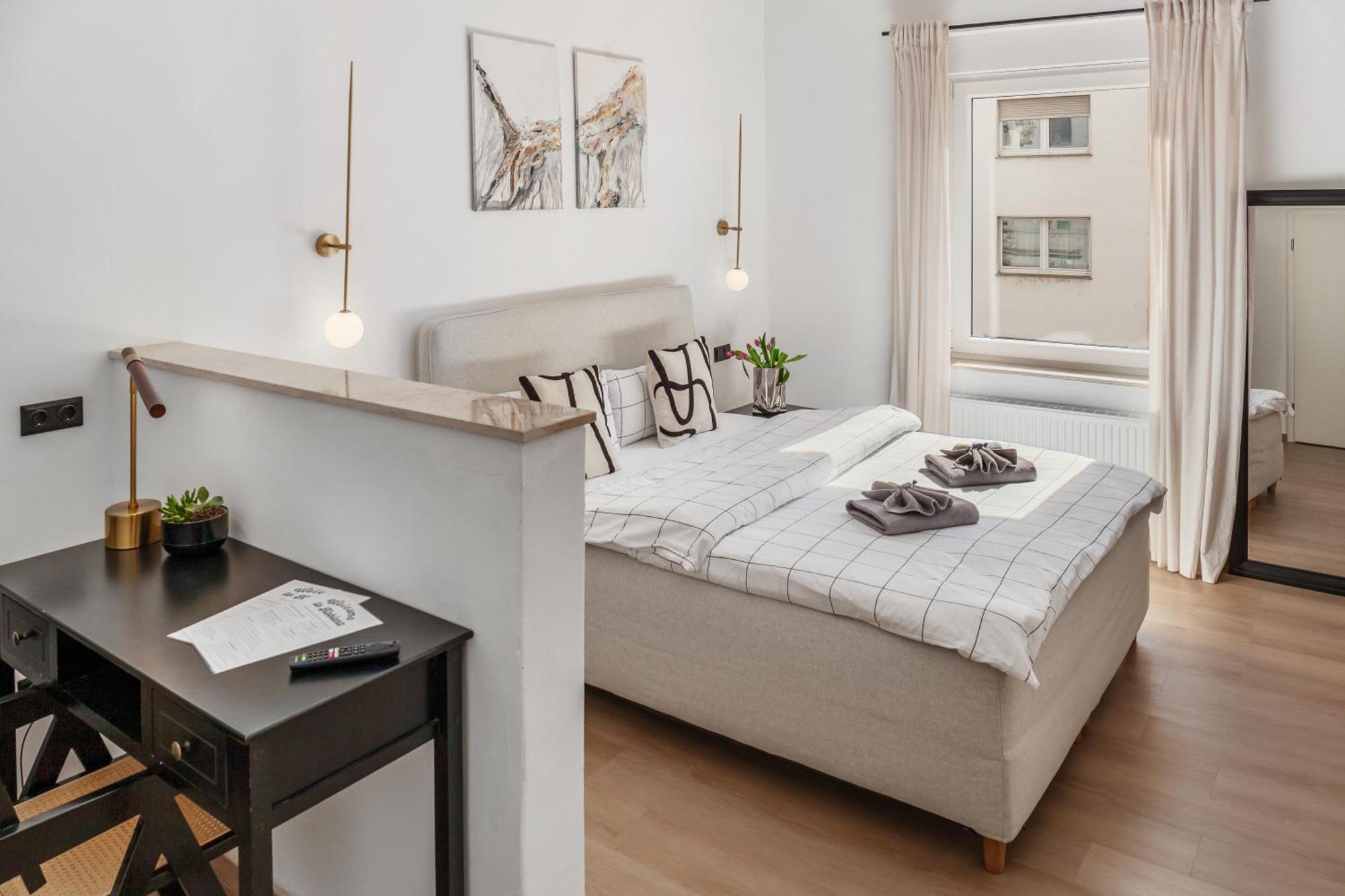 Modern I Cosy & *
